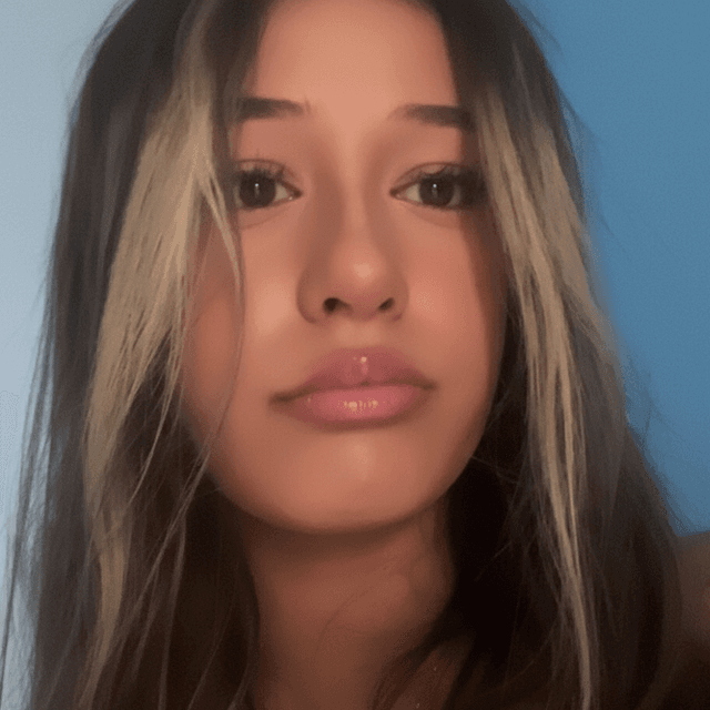 A photo of a young girl.